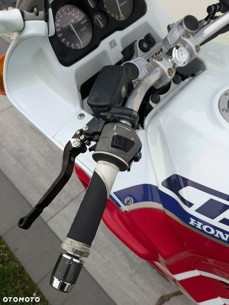 Honda CBR - 19