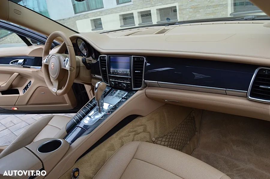 Porsche Panamera 3.0 Tiptronic S - 22