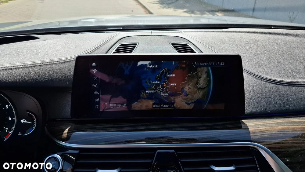 BMW Seria 5 M550i xDrive - 36