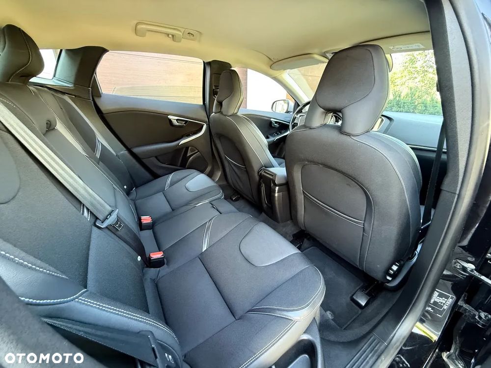 Volvo V40 D2 Drive-E Momentum - 20