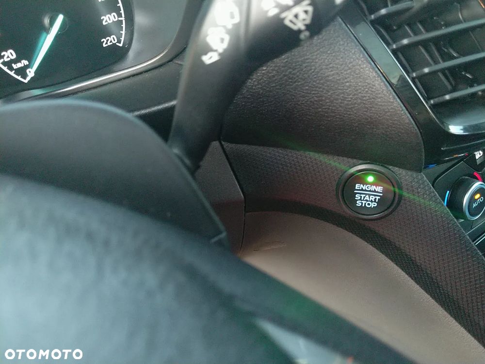 Ford Tourneo Connect - 22