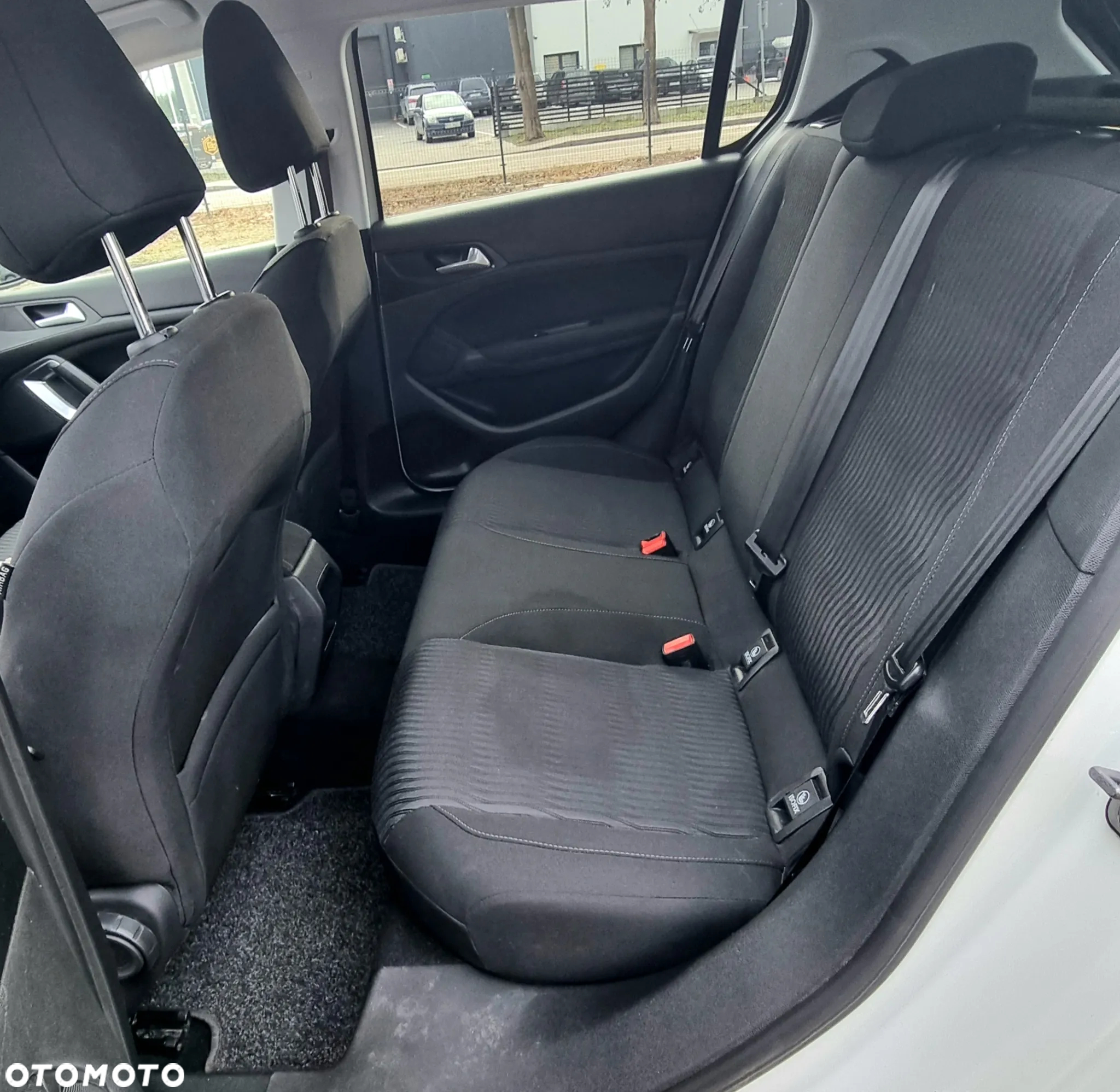 Peugeot 308 1.6 BlueHDi Allure S&S - 12
