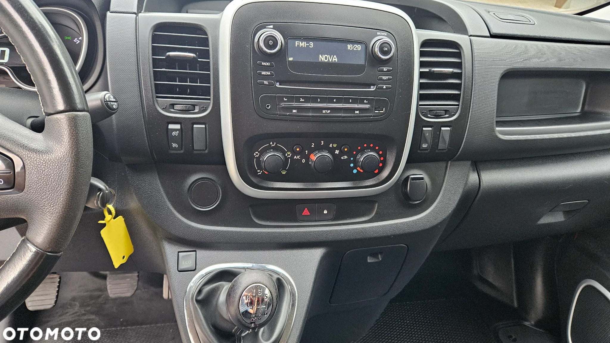 Opel Vivaro - 18
