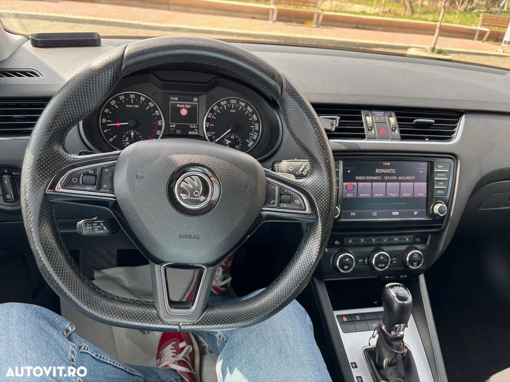 Skoda Octavia 2.0 TDI ELEGANCE DSG - 3