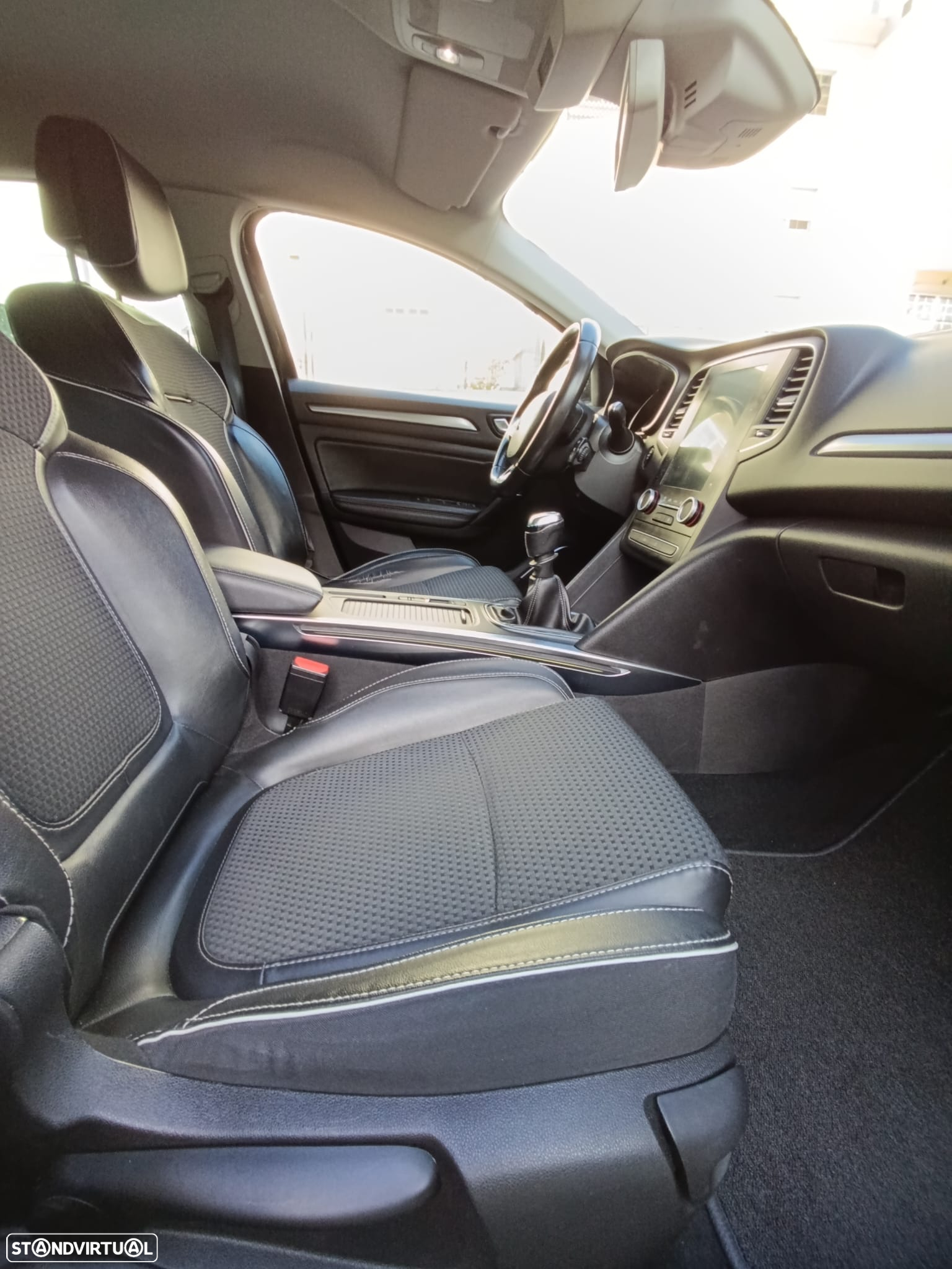 Renault Mégane Sport Tourer 1.5 dCi Bose Edition J18 - 18