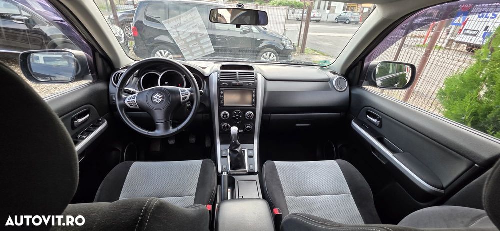 Suzuki Grand Vitara 1.9 DDiS Comfort DPF Limited - 17