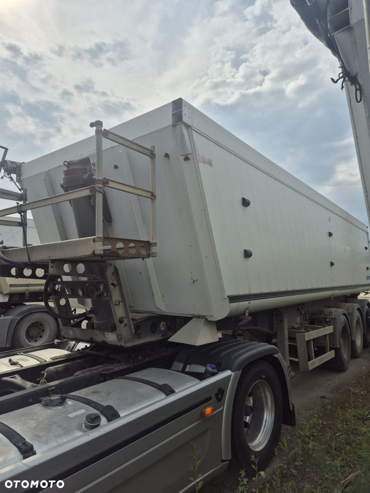 Schmitz Cargobull SKI 24 - 4