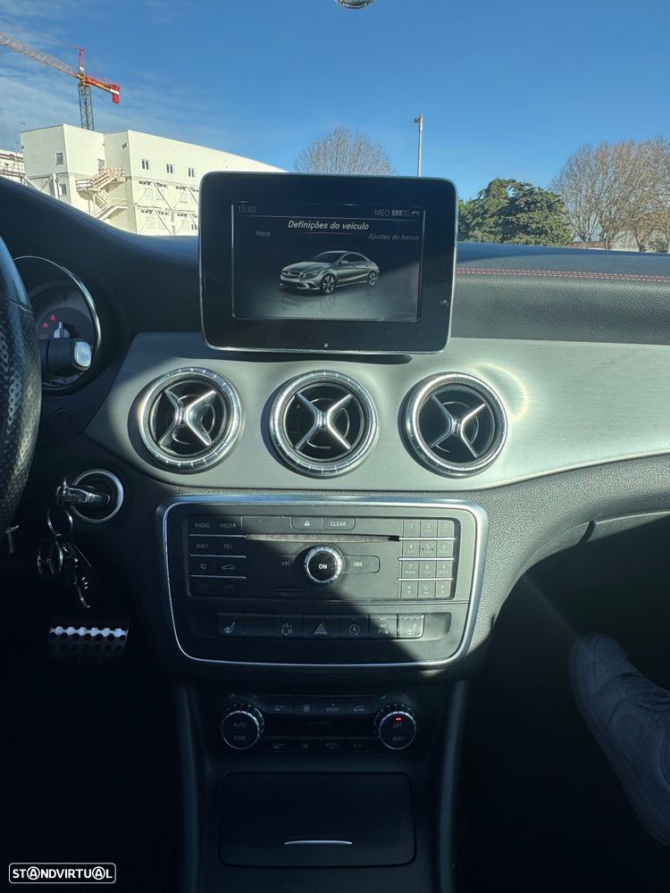 Mercedes-Benz CLA 220 d 7G-DCT AMG Line - 17