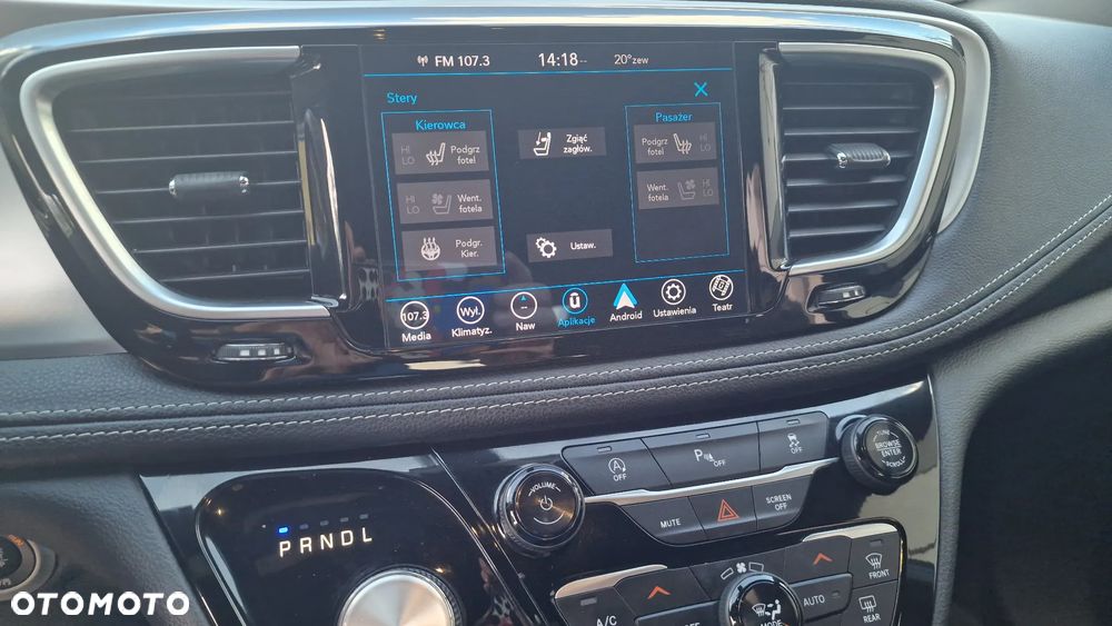 Chrysler Pacifica - 39