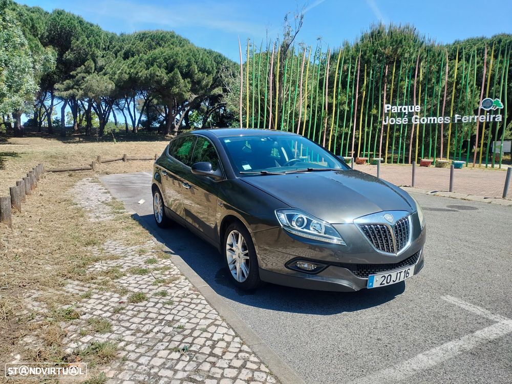 Lancia Delta 1.6 M-Jet Argento - 2