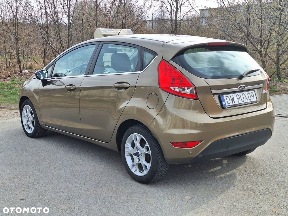 Ford Fiesta 1.25 Titanium EU5 - 4