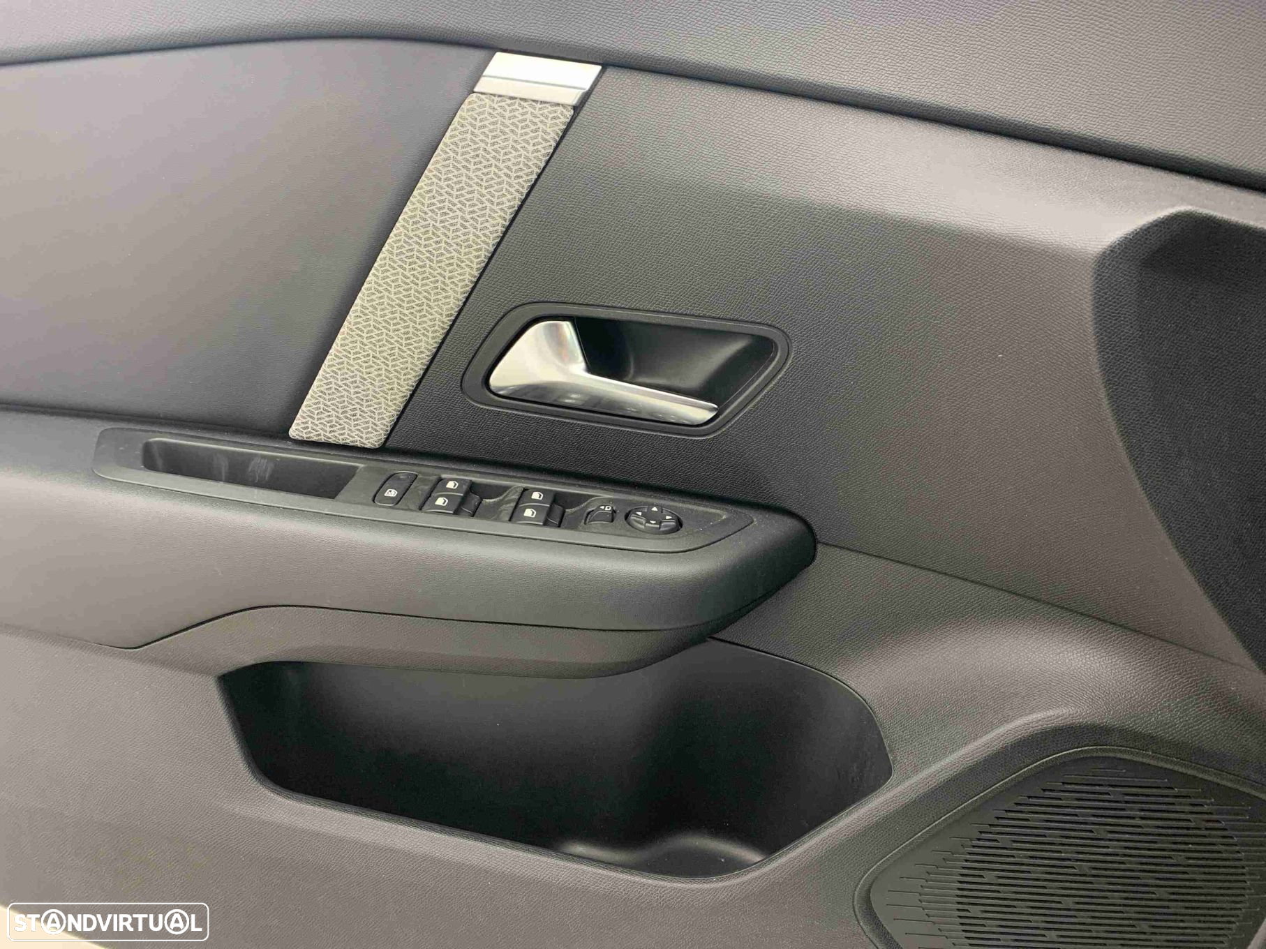 Citroën C4 1.2 PureTech Plus - 12