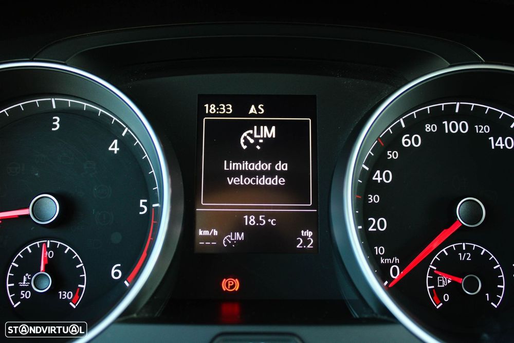 VW Golf Variant 2.0 TDi Confortline - 25