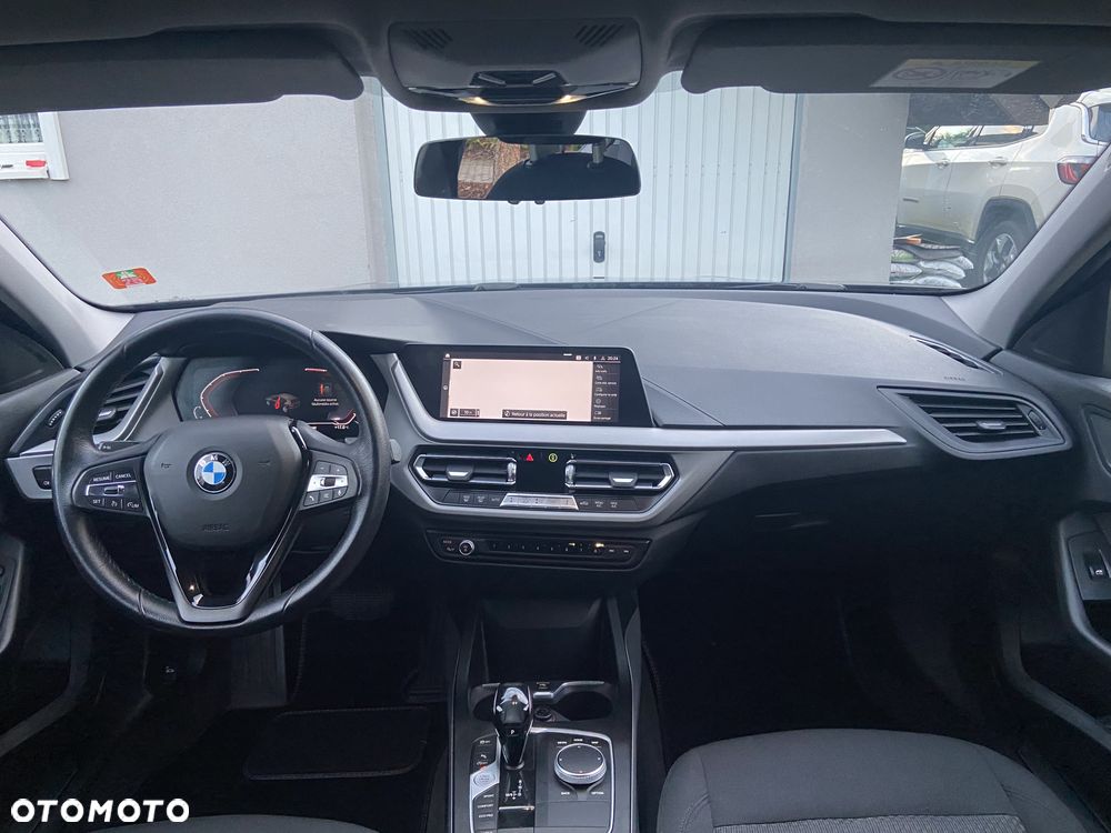 BMW Seria 1 118d Sport Line Shadow - 11