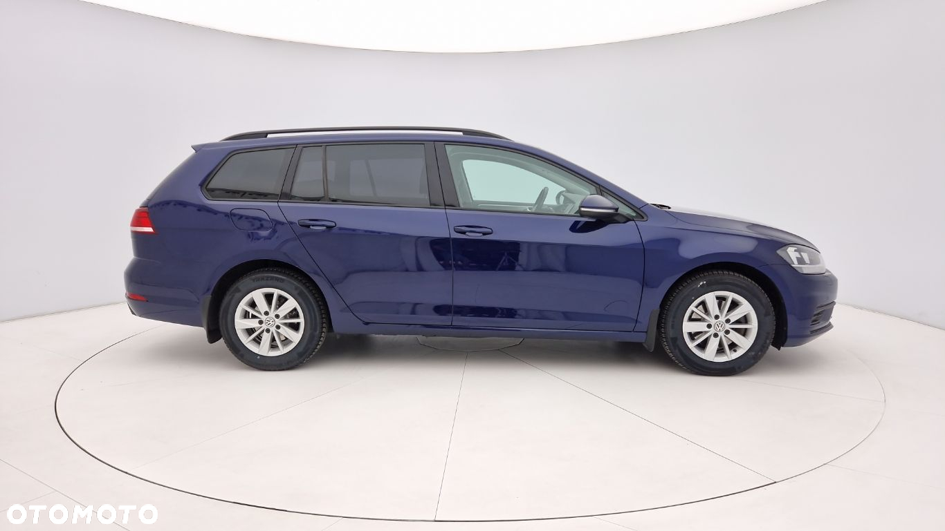 Volkswagen Golf - 8