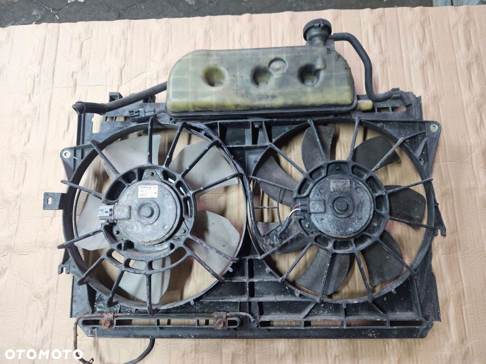 toyota avensis t25 06-08 2.0 d4d corolla verso ii chłodnica wentylator - 1