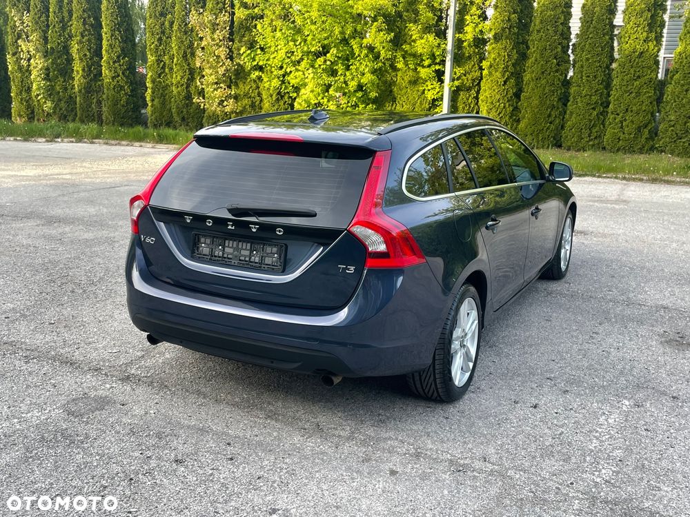 Volvo V60 T3 Kinetic - 31