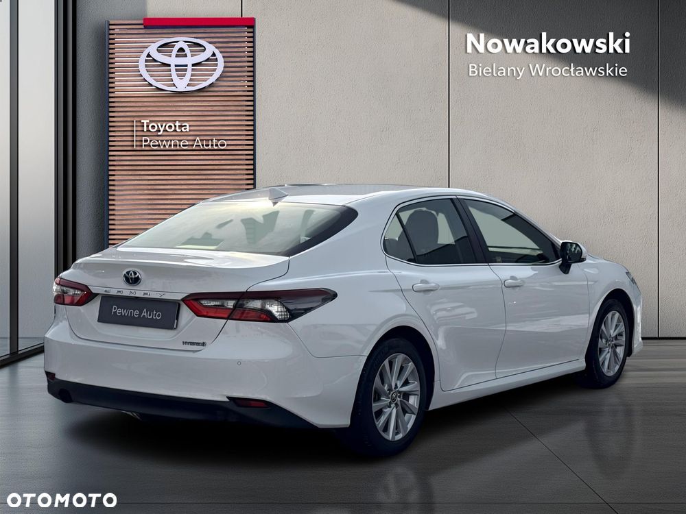 Toyota Camry 2.5 Hybrid Comfort CVT - 2