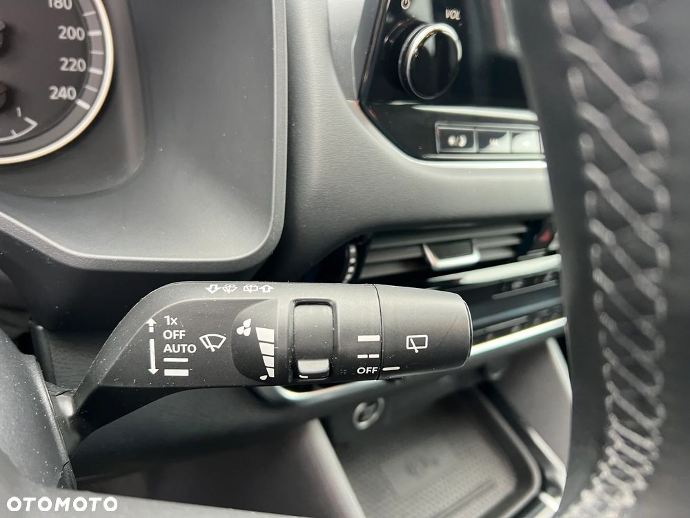 Nissan Qashqai 1.3 DIG-T AKARI - 17