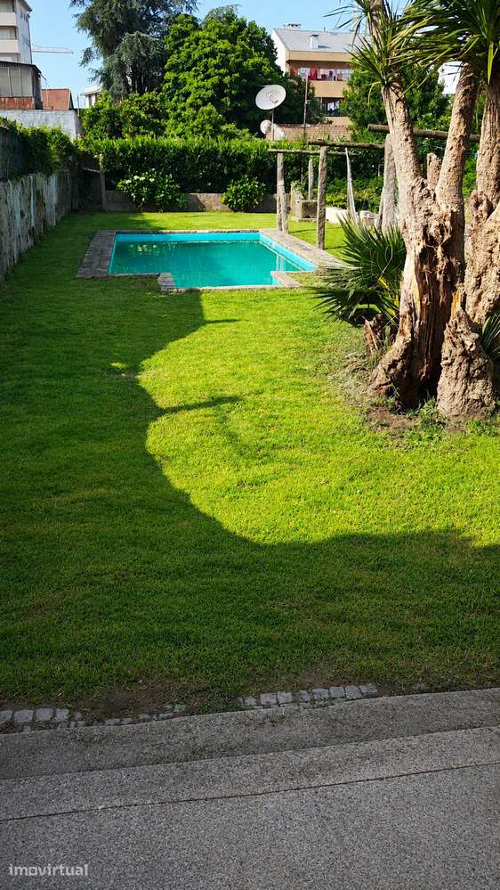 Moradia T5 com Piscina e Jardim de 300 m² | São Mamede de Infesta - Grande imagem: 5/6