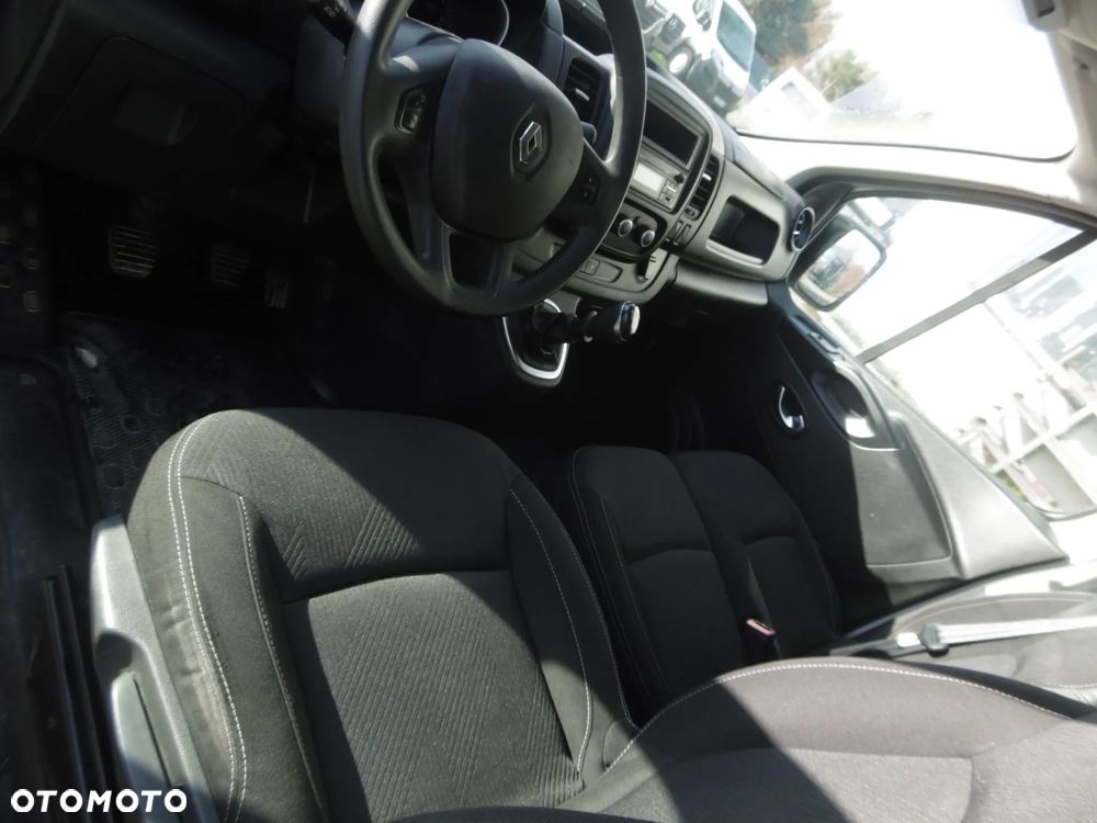 Renault Trafic - 8