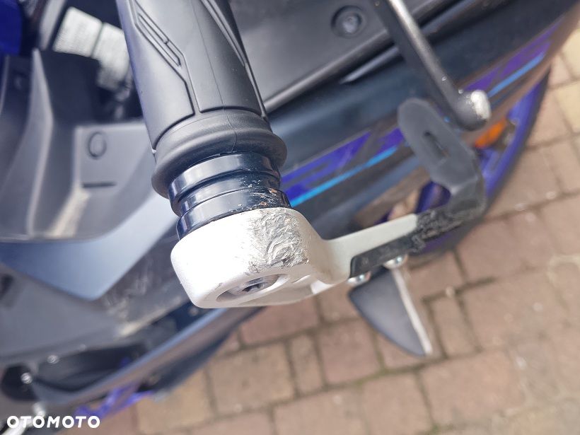 Yamaha YZF - 6