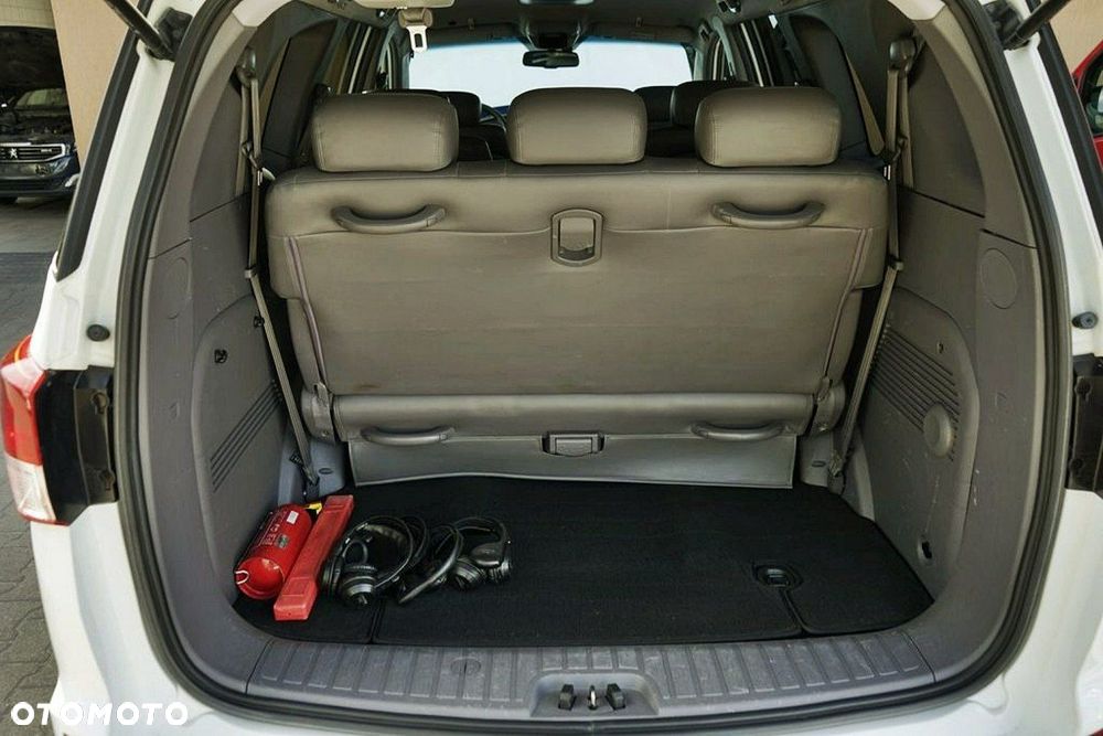 SsangYong/KGM Rodius - 33