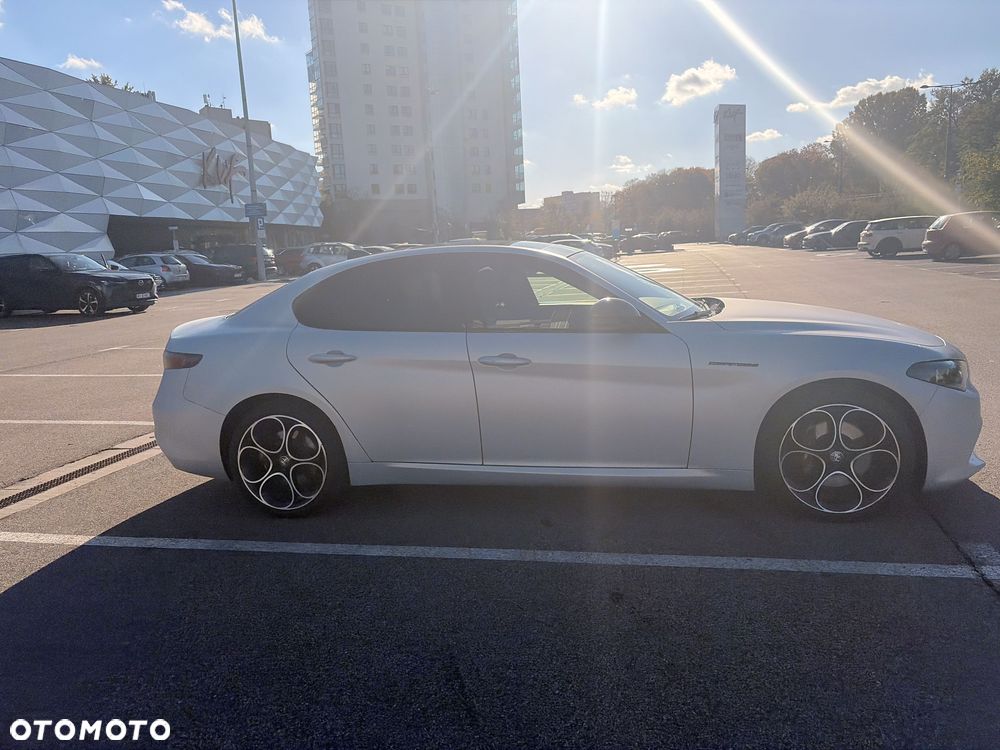 Alfa Romeo Giulia 2.0 Turbo Competizione Q4 - 4