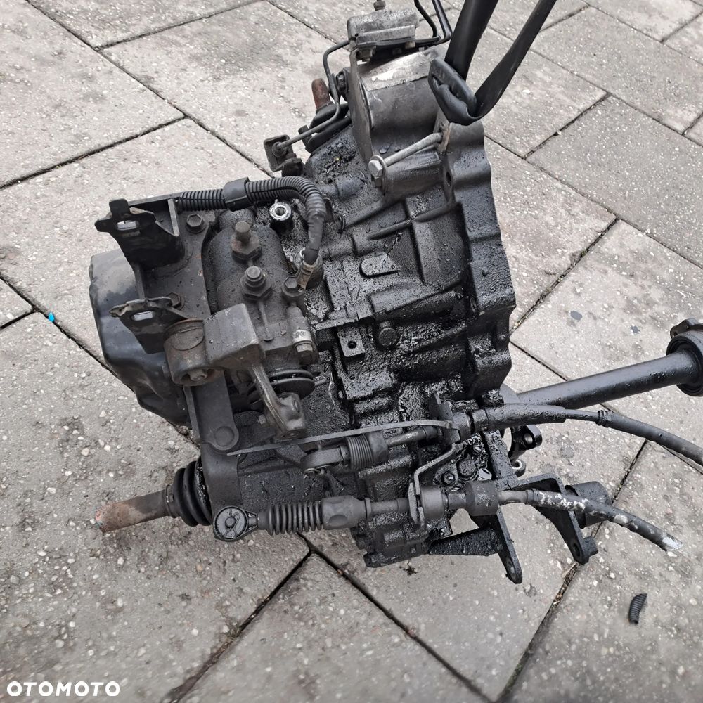 Toyota Corolla E12 2.0 D4D skrzynia biegów D1F4A3M - 3