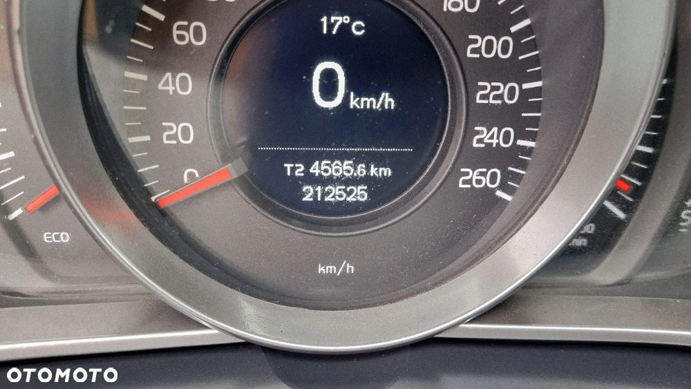 Volvo V40 D3 Geartronic Momentum - 16