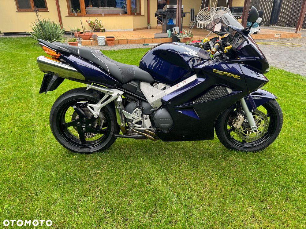 Honda VFR - 5