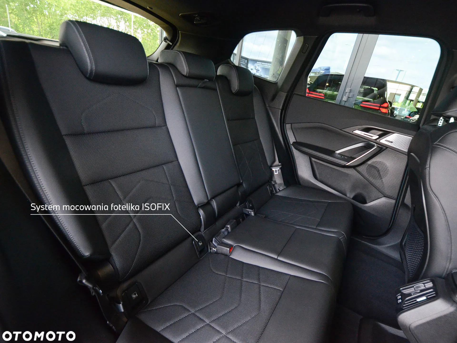 BMW iX1 xDrive30 66.5kWh M Sport - 24