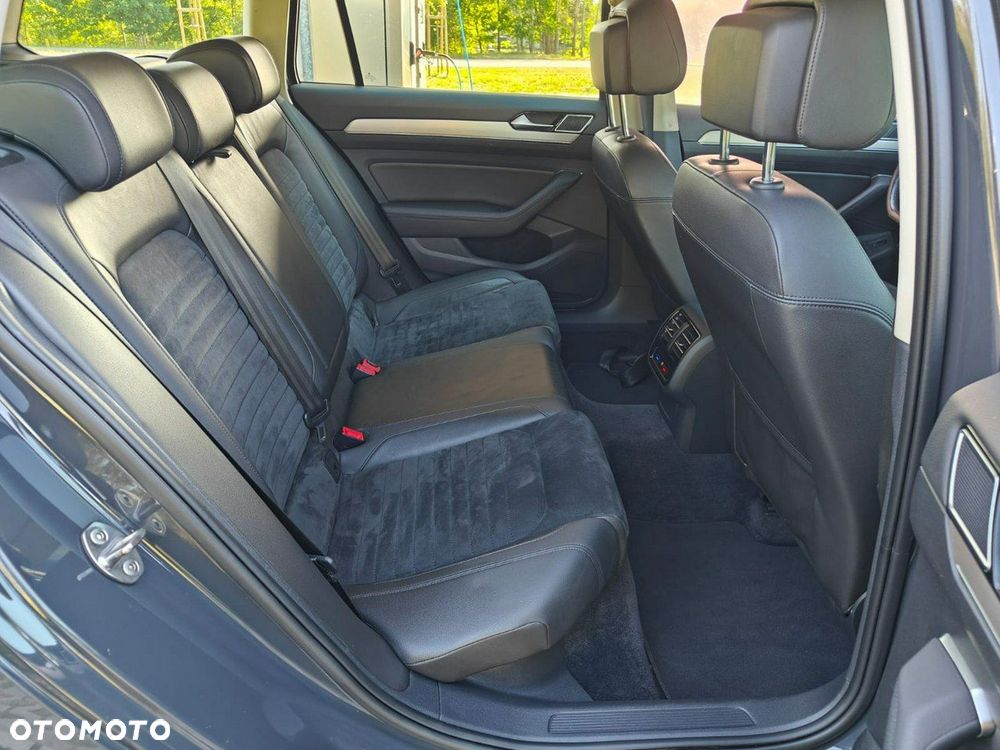 Volkswagen Passat - 18