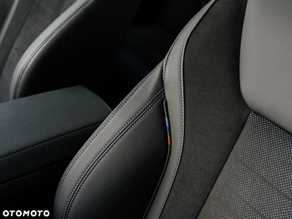 BMW Seria 3 318i M Sport - 15