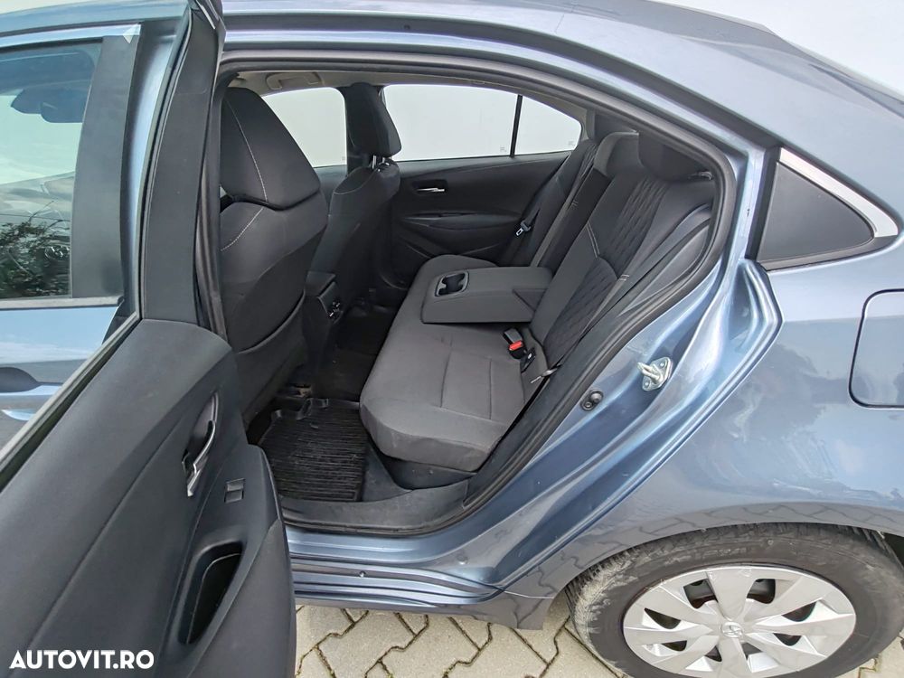 Toyota Corolla 1.8 HSD Business - 6