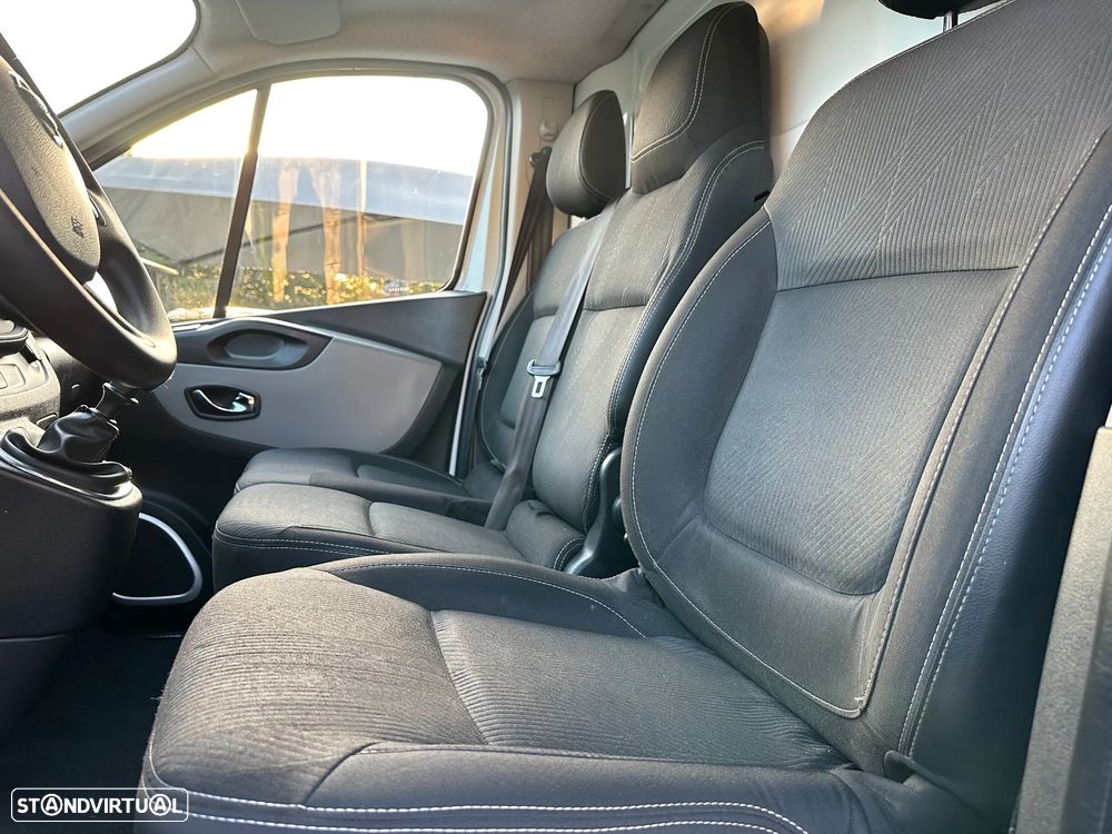 Renault Trafic - 17