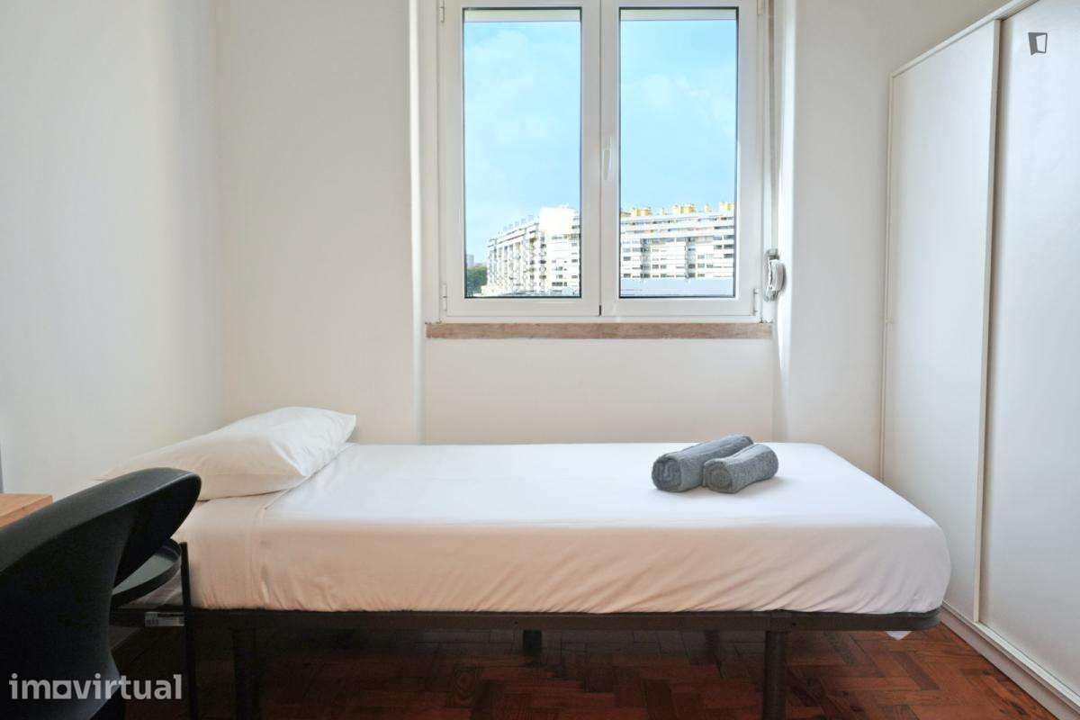Quarto - localizado em Telheiras Lisbon - Grande imagem: 2/12