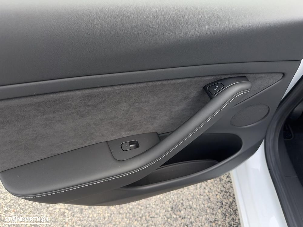 Tesla Model 3 Standard Range Plus RWD - 26