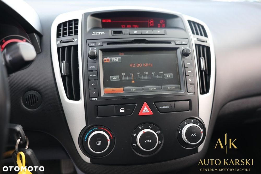 Kia Ceed - 26
