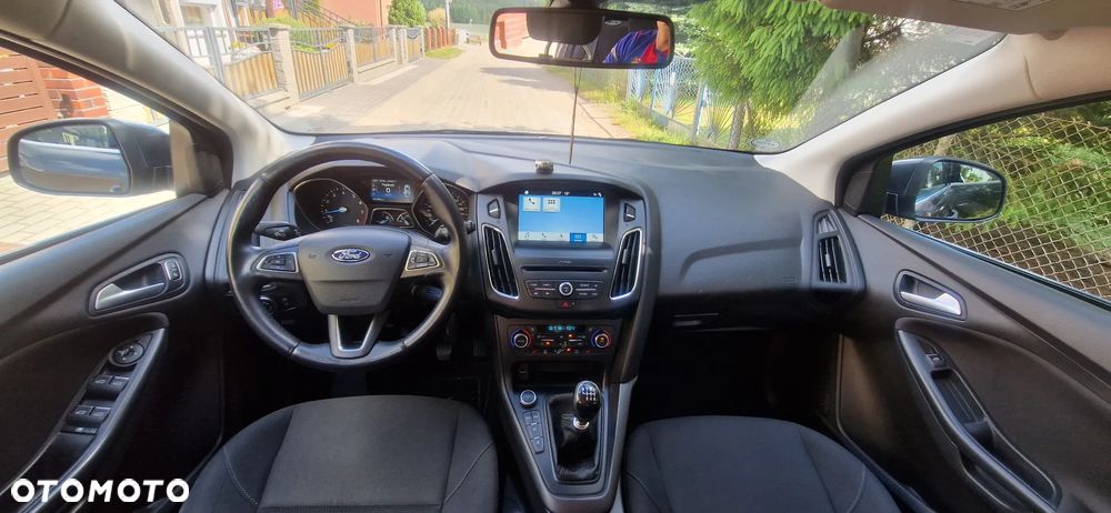 Ford Focus 1.0 EcoBoost STart-Stopp-System TITANIUM DESIGN - 25