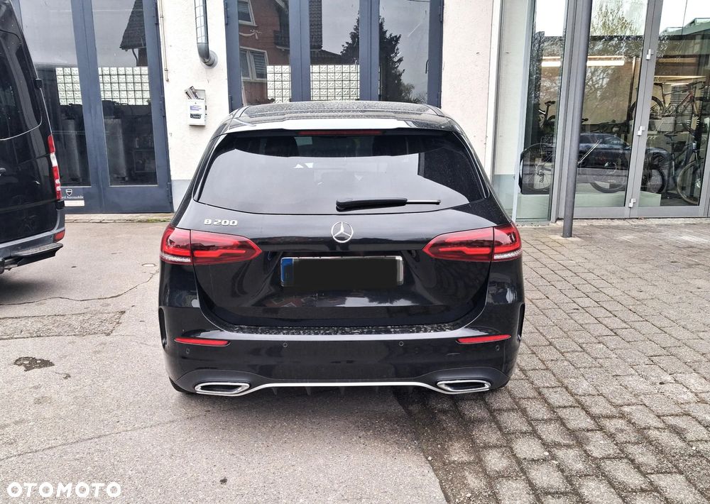Mercedes-Benz Klasa B 200 AMG Line 7G-DCT - 3