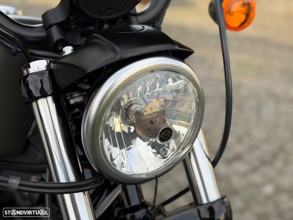 Harley-Davidson 883 Iron - 8