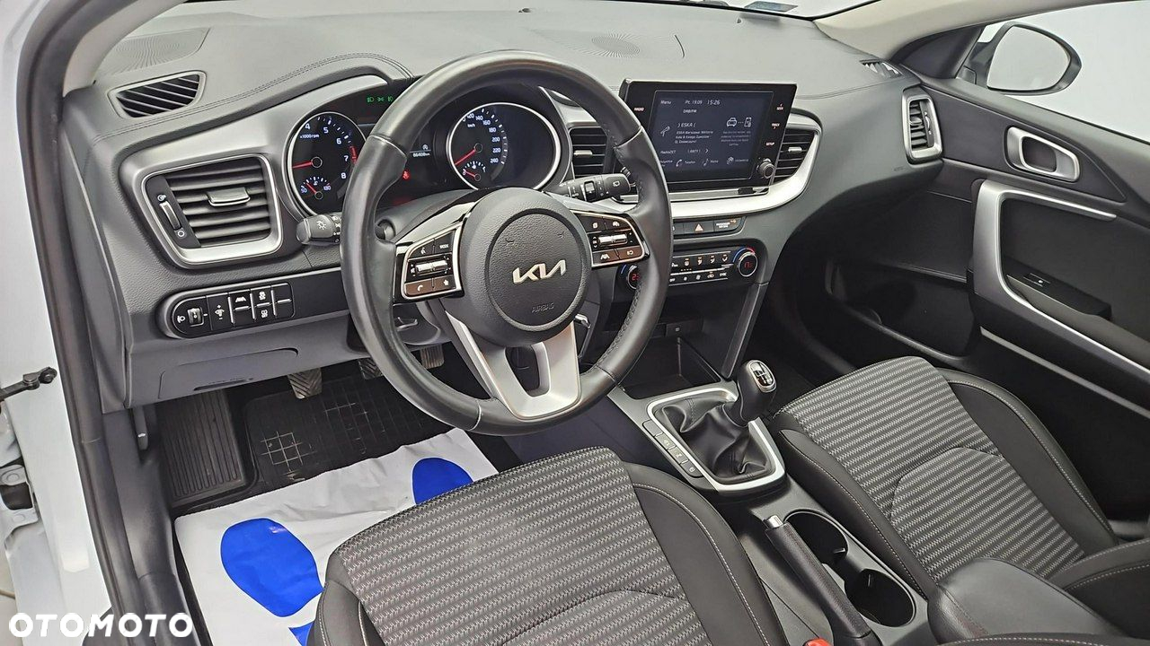 Kia Ceed 1.5 T-GDI M - 9