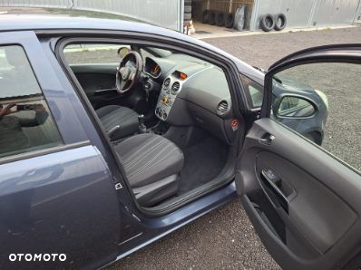 Opel Corsa 1.2 16V Cosmo - 11