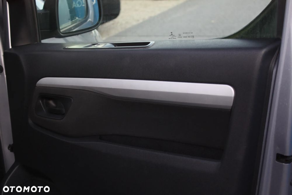 Opel Vivaro Lang - 27