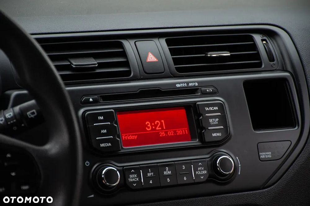 Kia Rio 1.2 Business Line - 33