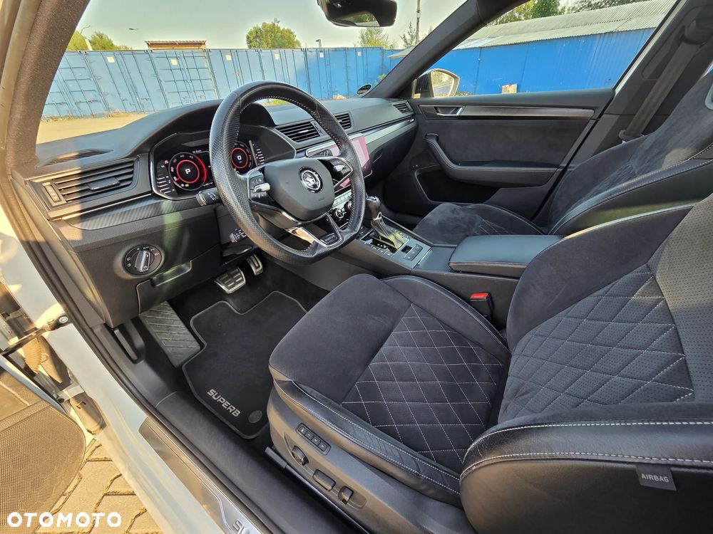 Skoda Superb 2.0 TDI SCR 4x4 Sportline DSG - 12