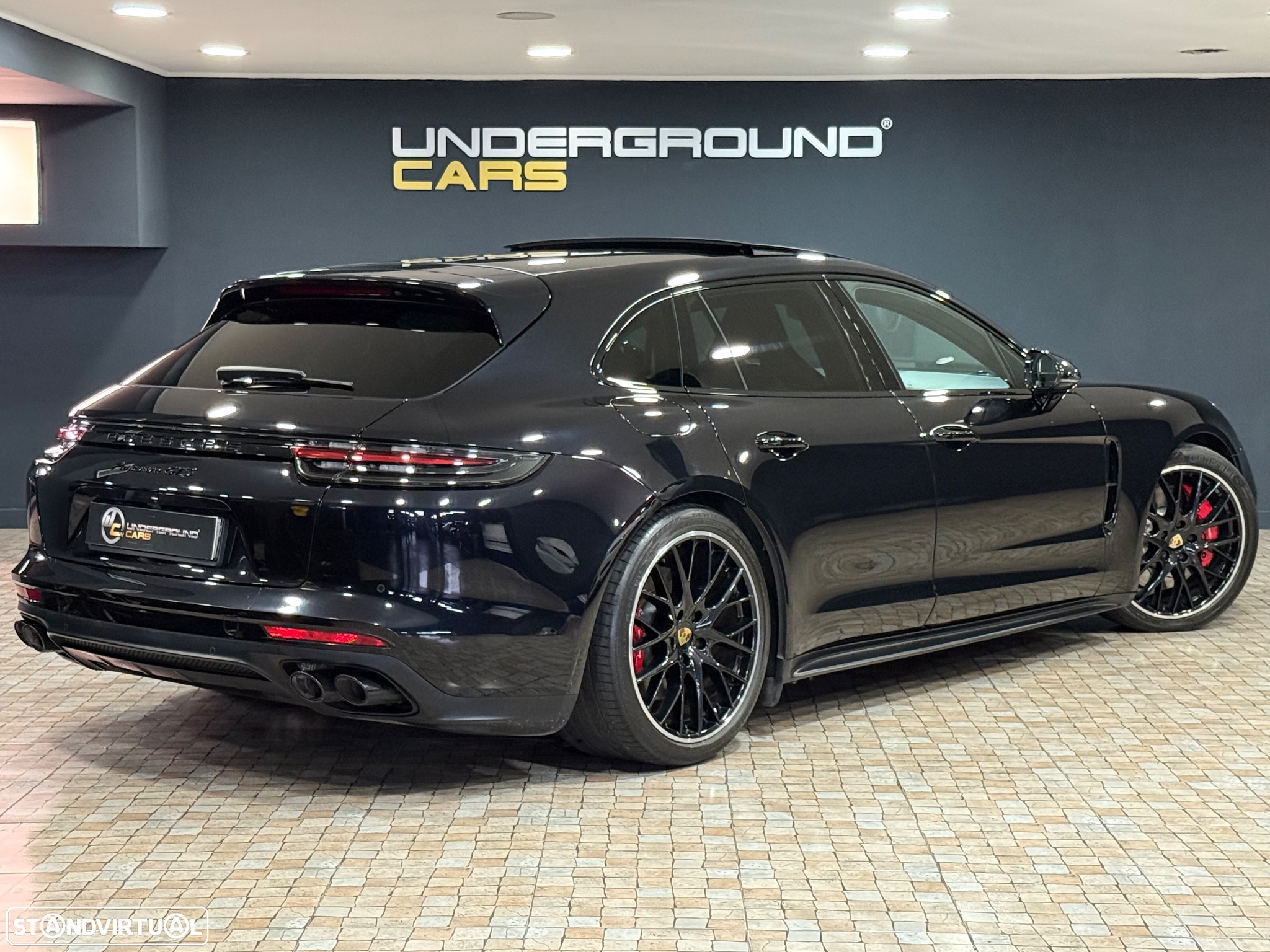 Porsche Panamera Sport Turismo GTS - 8