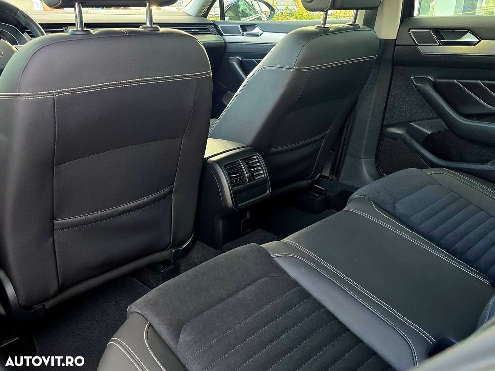 Volkswagen Passat 2.0 TDI DSG Highline - 17