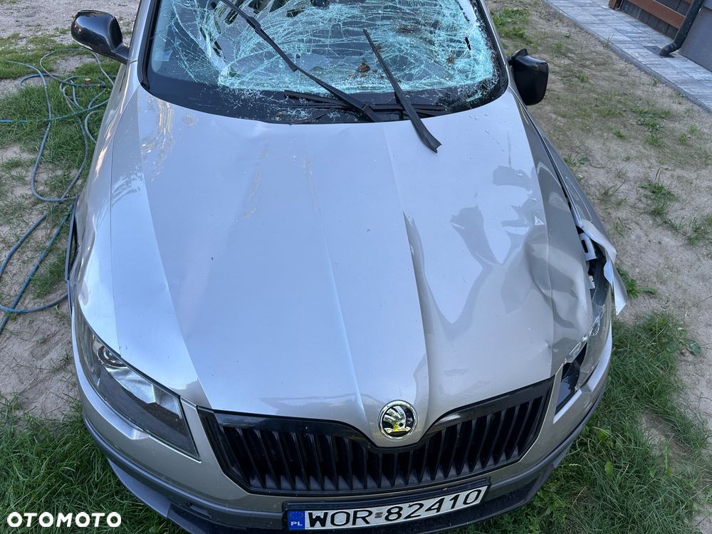 Skoda Superb 2.0 TDI 4x4 Platinum Outdoor DSG - 5
